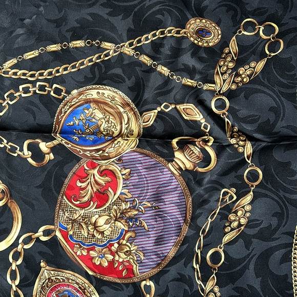 Seta Pura Square Silk Scarf - Picture 6 of 10